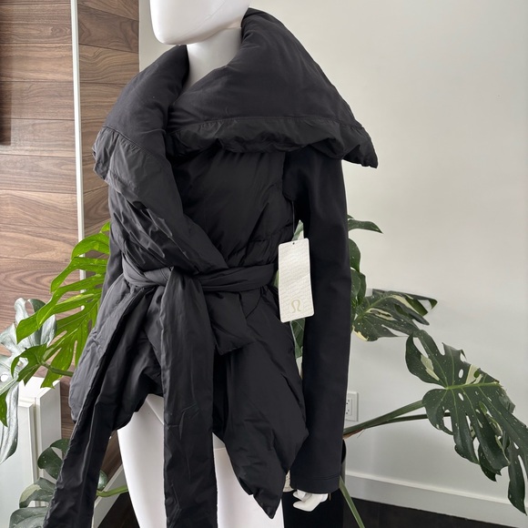 lululemon athletica Jackets & Blazers - Lululemon Down To The Studio Jacket Black Reversible Slub Denim Black NWT 10❤️